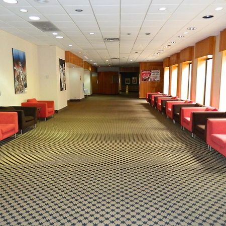 Howard Johnson Plaza Kansas City Hotel & Conference Center 外观 照片