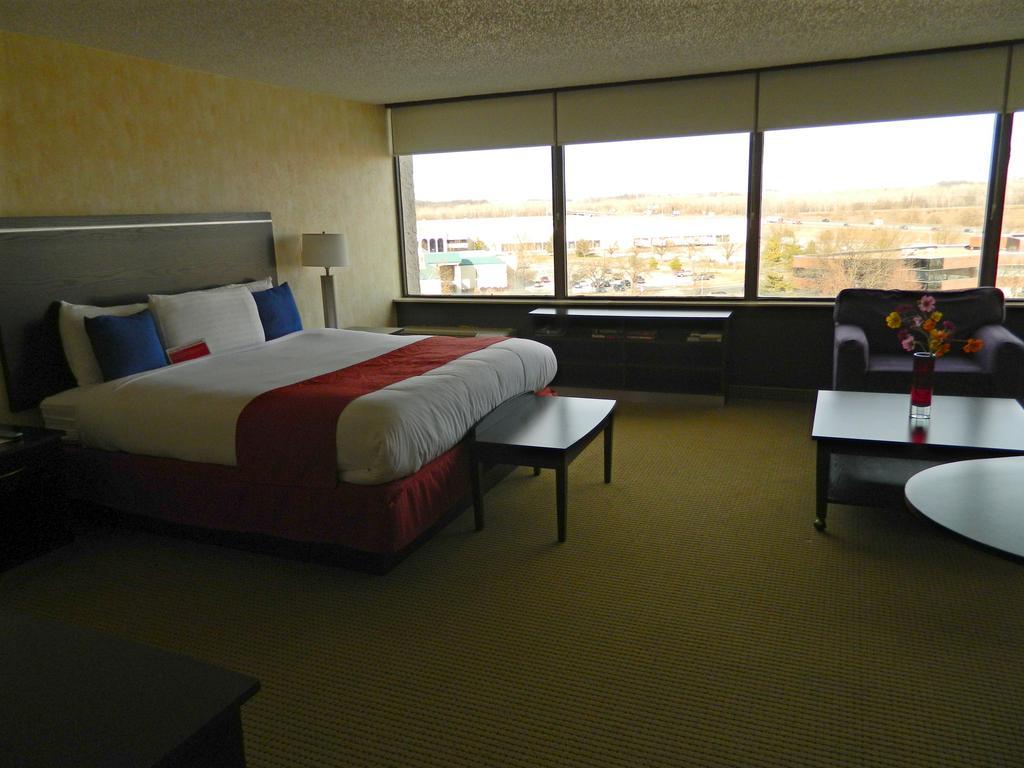 Howard Johnson Plaza Kansas City Hotel & Conference Center 外观 照片