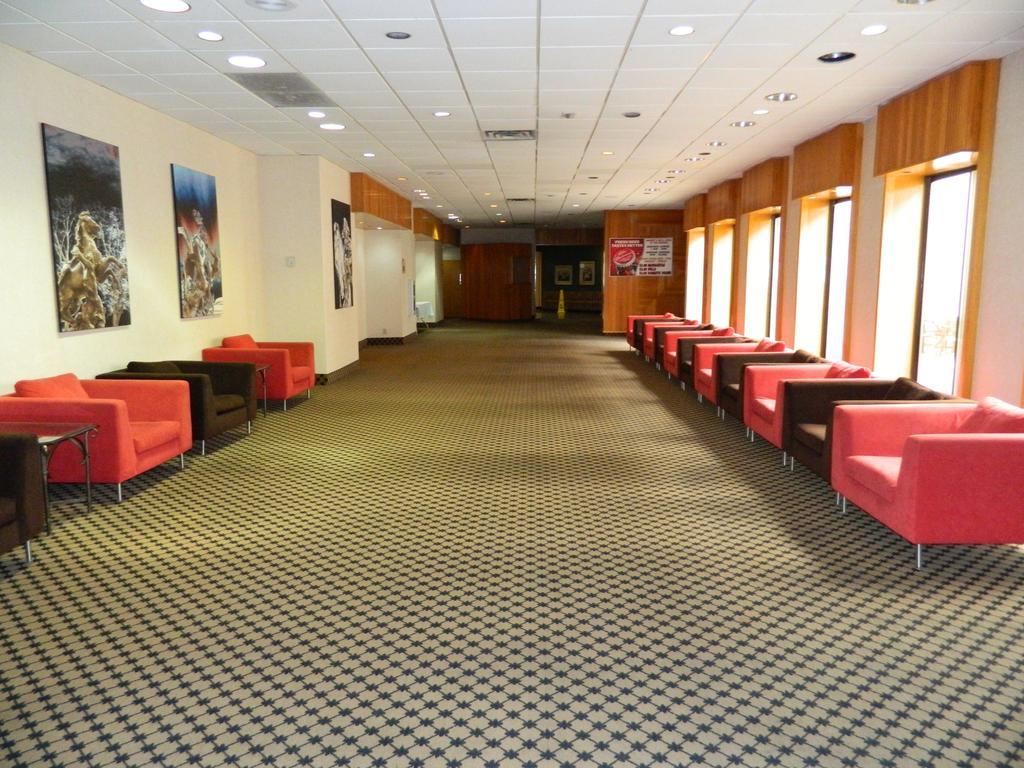 Howard Johnson Plaza Kansas City Hotel & Conference Center 外观 照片
