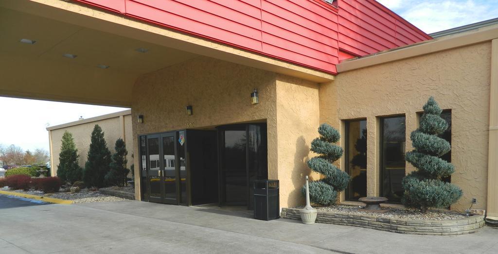 Howard Johnson Plaza Kansas City Hotel & Conference Center 外观 照片