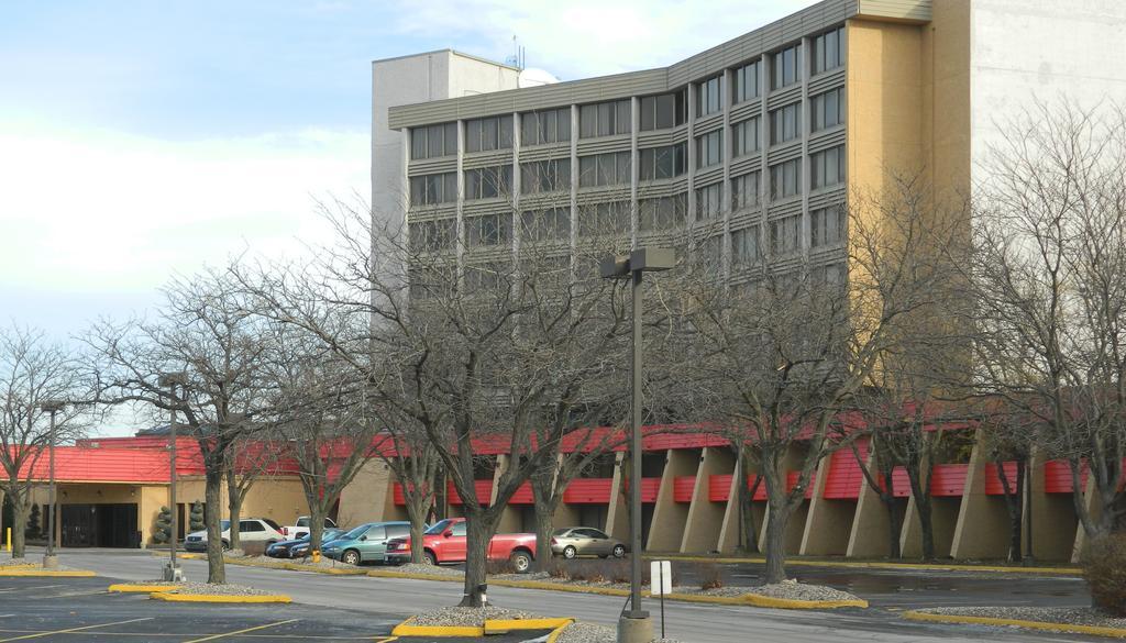 Howard Johnson Plaza Kansas City Hotel & Conference Center 外观 照片